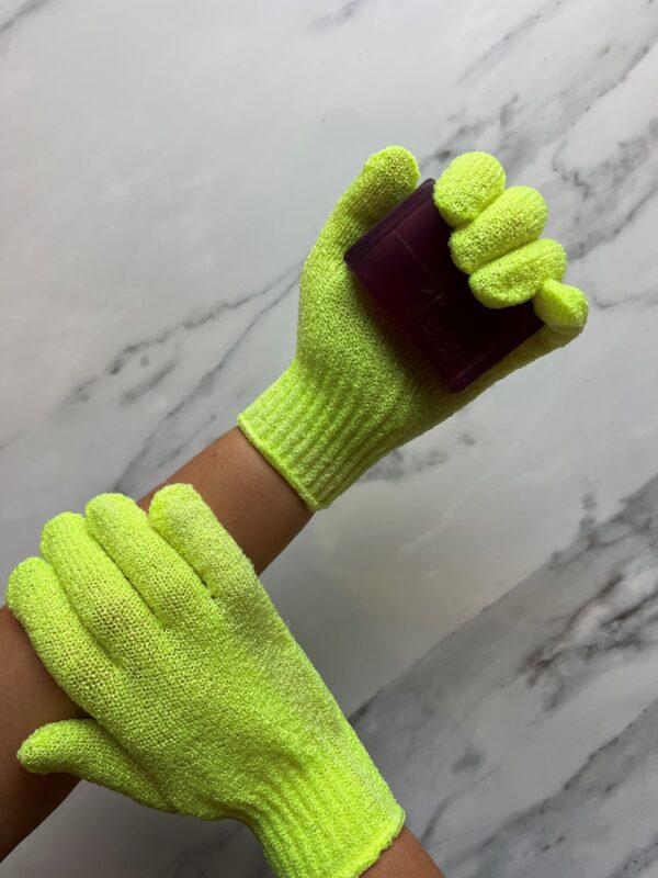 Exfoliating Gloves - Image 2
